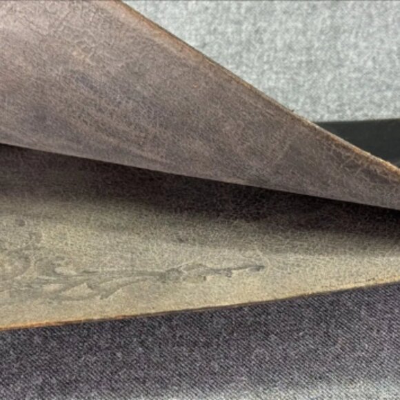 Antique embossed scrolls/flowers genuine black leather letters, documents holder - Picture 8 of 9